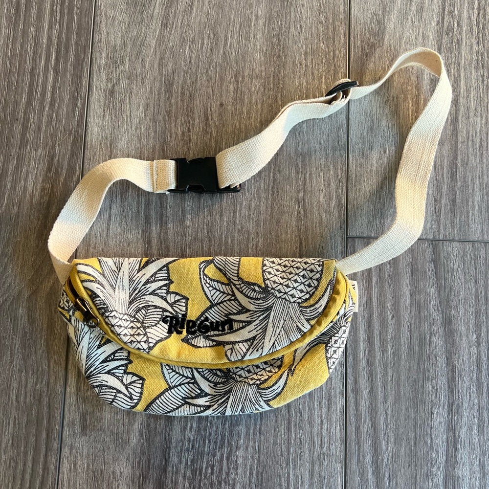 Rip curl belt bag